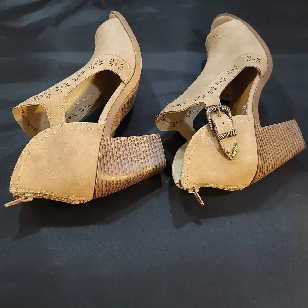 BRAND NEW JELLYPOP MEMORY FOAM STACKED HEEL BOOTIES